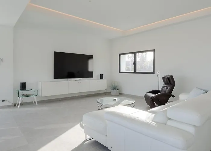 Karat Macaronesia * 阿德耶